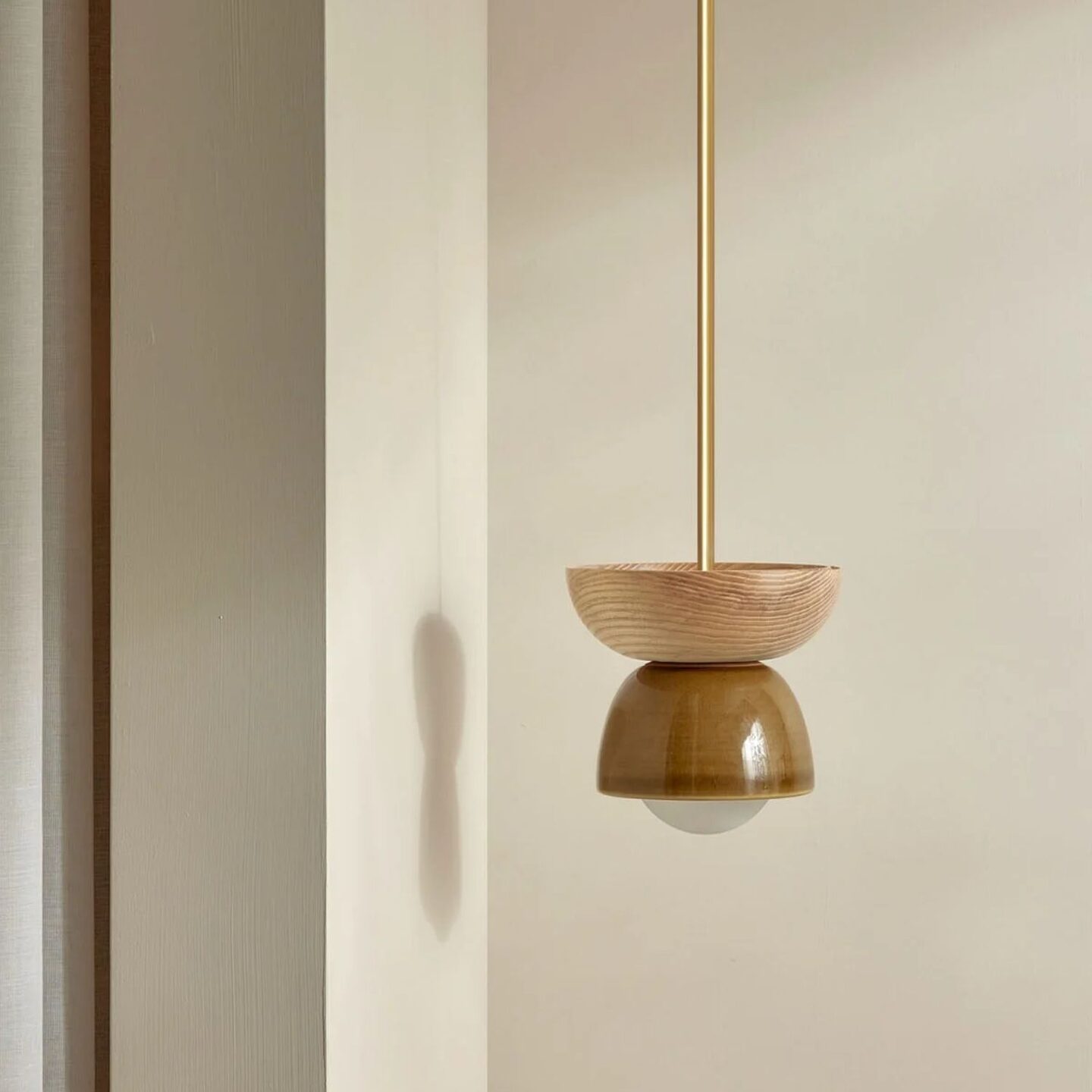 Terra 00 Pendant Light - Solid Rod Chartreuse, Ash, Brass